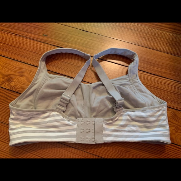 Lululemon ta ta tamer ll - Picture 2 of 3